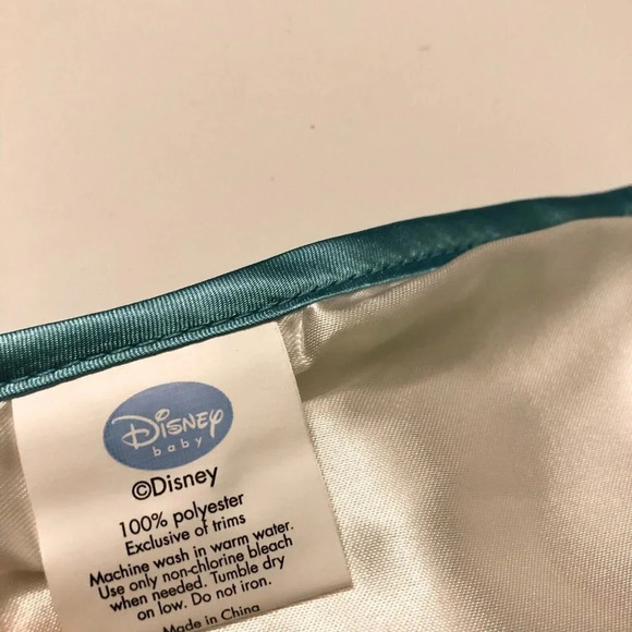 Lot of  2 Disney Baby Dumbo Toddler Bibs - Picture 7 of 14